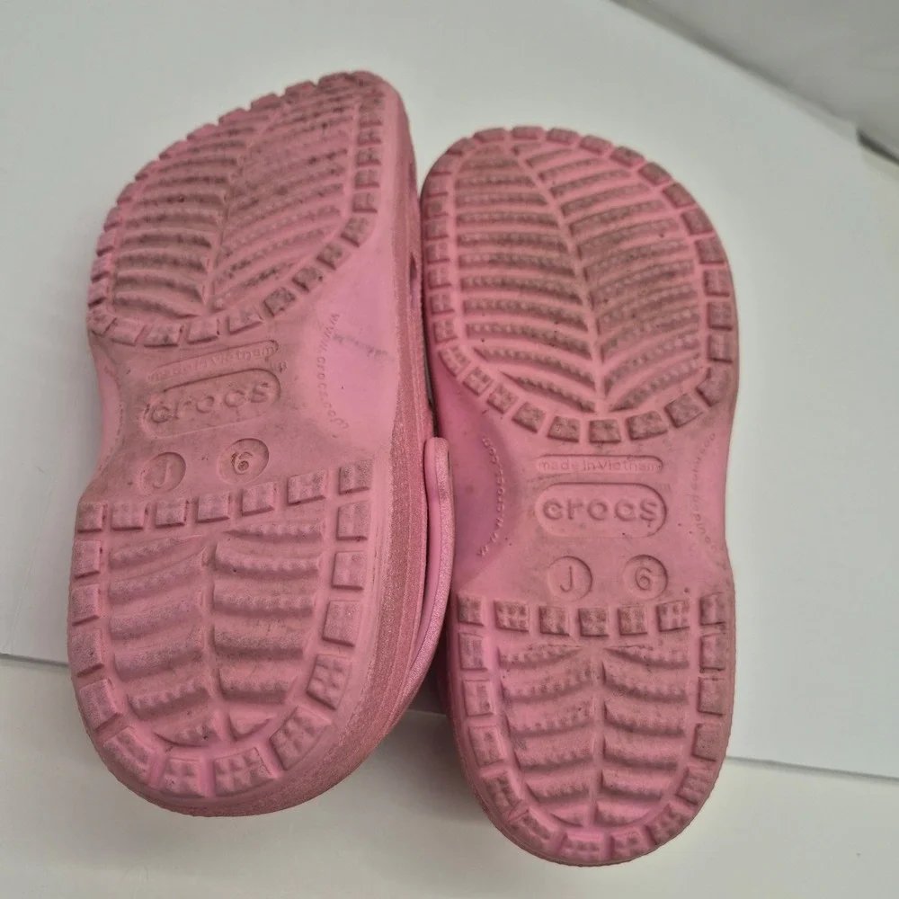 Pink Crocs Classic Glitter Clogs